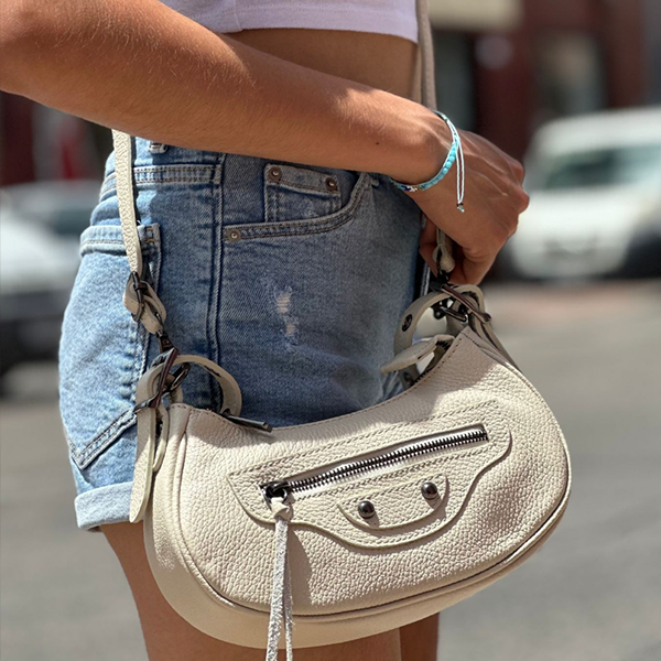 Bolso de Hombro Piel Pequeño con Tachuelas