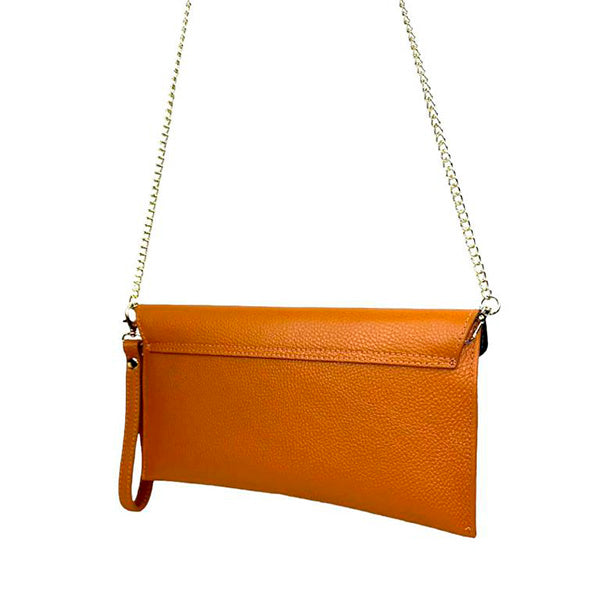Bolso de Mano Piel Tipo Sobre con Cadena Dorada